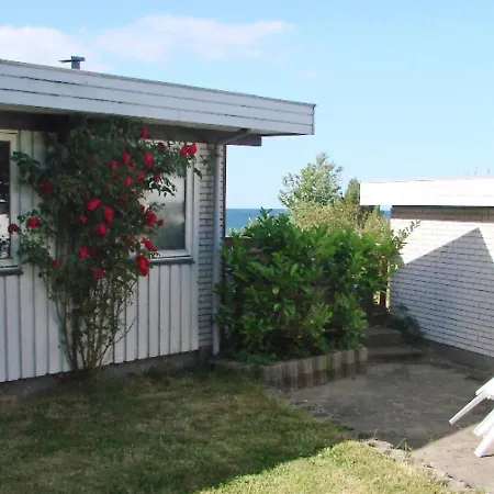 Сasa de vacaciones Three-bedroom Holiday In Allingabro 2 *